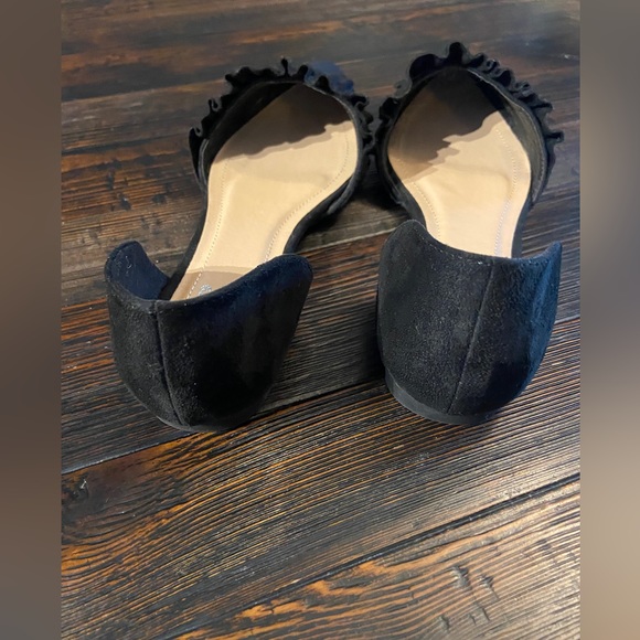 Journee Collection Black Faux Suede Flats Size 6.5 - Picture 5 of 10